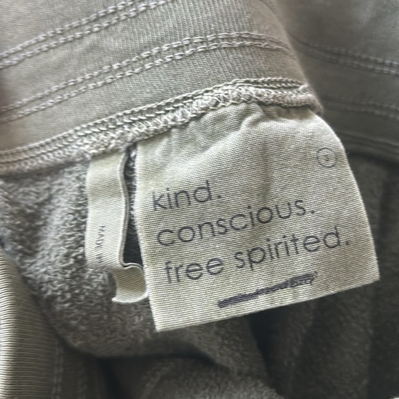 UNSUBSCRIBED | NEW WITHOUT TAGS Terry cloth jogger in khaki | size small - Picture 6 of 6